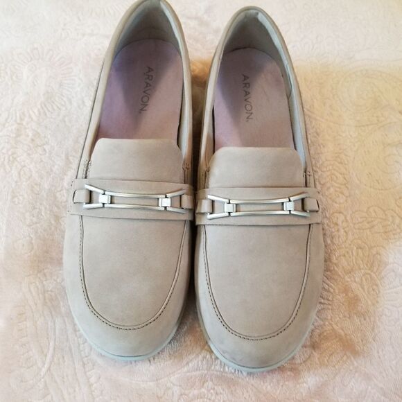 Aravon Josie Bit Loafer - Picture 2 of 6